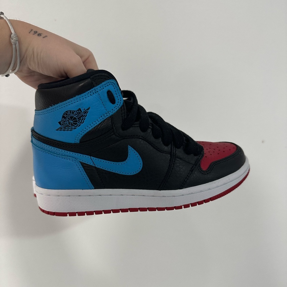 Wmns Air Jordan 1 High OG “NC to Chi”